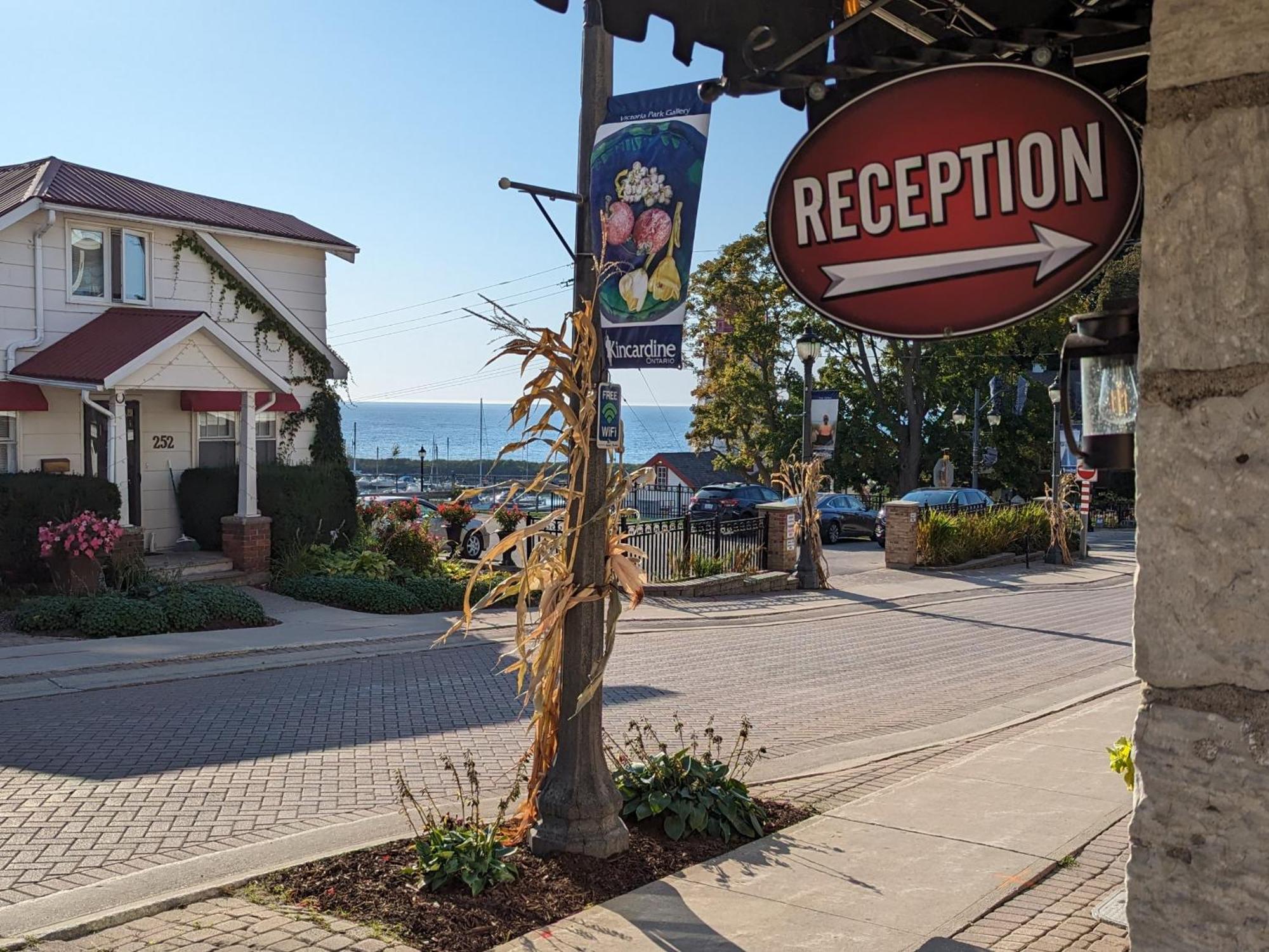 Inn At The Harbour Kincardine Buitenkant foto
